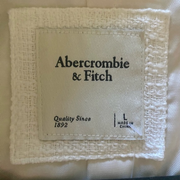 Abercrombie & Fitch // Cropped Tweed Blazer (L - White) *NWT* (Discontinued) - Picture 6 of 14